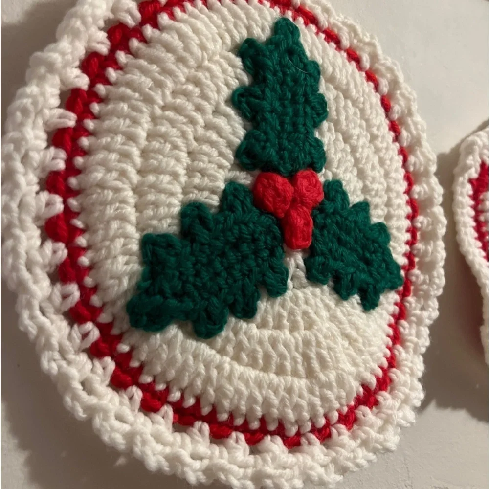 Christmas Hand Crotchet Raised Poinsettia & Holly Design Set Pot Holders W/Loop